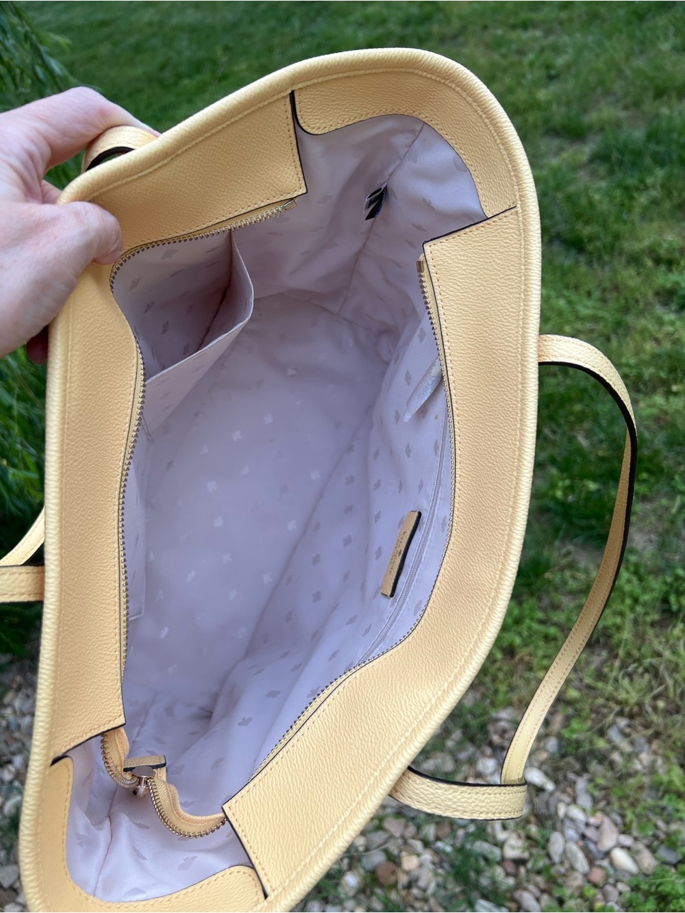 Kate Spade Lori Elegant Yellow Tote Bag - Picture 12 of 16